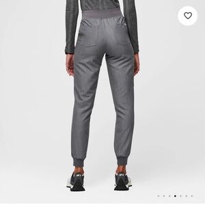 FIGS Grey Ankle Scrub Pants | Size Medium